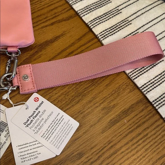 Lululemon Athletica Pink Wristlet with Strap - Picture 4 of 6